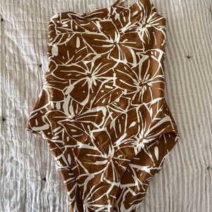 Madewell Floral Print One Piece Swimsuit in Brown and White